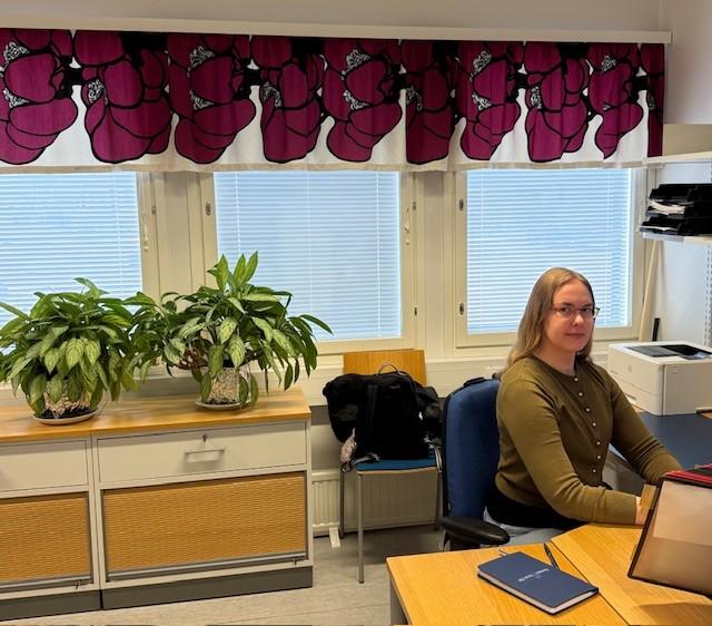 Kesätöissä Kymen Vedellä: asiakassihteeri Katariina